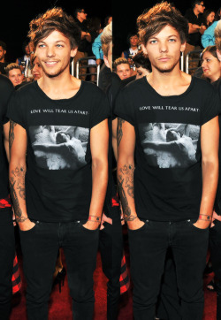 syltherin:  Louis Tomlinson at the MTV Video Music Awards 2013