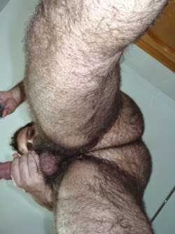 omgalwayshairy:  This is a selfpicture. 