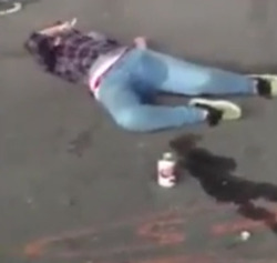 Video: Girl besoffen in die Hose gepisstSie ist sturzbetrunken