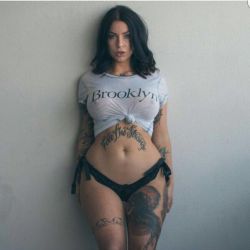 s-uiiciide:  sexy and inked - http://s-uiiciide.tumblr.com #tats