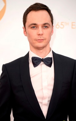 lauraperfectinsanity:  2013 Emmy Awards - Jim Parsons hits the