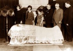 Barbara La Marr’s funeral