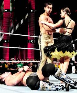 Fandango caught staring at Jericho’s crotch!