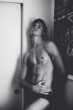 hipstergay:  . 