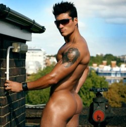 completelyfine:  Fuck, yeah! http://completelyfine.tumblr.com