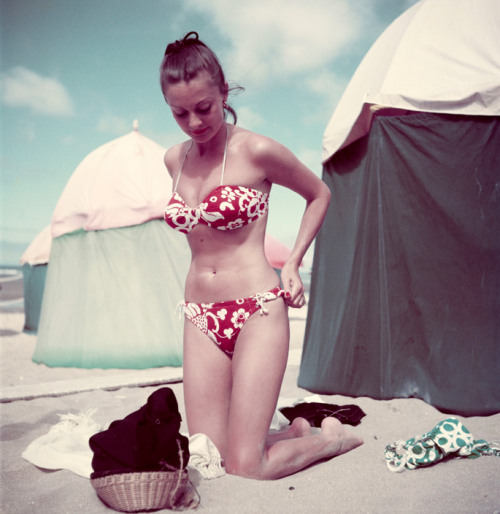 federer7: France. Deauville. 1951  Robert Capa  © Robert Capa