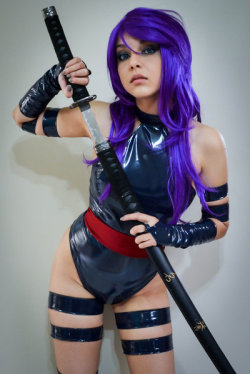 cosplayhotties:  Preview by Shermie-Cosplay  