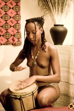 renaissanceamazon: I love drumming naked with stones and jewels