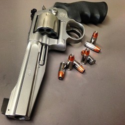 gunsdaily:  illmanneredgunrunner707  S&W 986 9mm Pro Series.