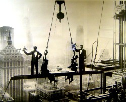 L'Heure du déjeuner au sommet d'un Gratte-Ciel, New York, 1932.