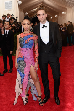 celebritiesofcolor:  FKA Twigs and Robert Pattinson attend the