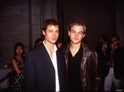  Brad Pitt and Leonardo DiCaprio  O Brad também usa produtos