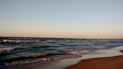 nolietoherfire:  Lake Michigan at Golden Hour refreshes my soul