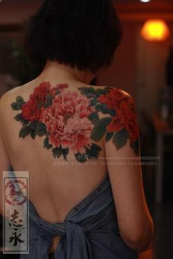 chronicink:  Colour peony flowers shoulder/back tattoo by Master