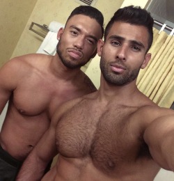 briannieh:  Showertime for me & @pablohernandez7  🛁🚿