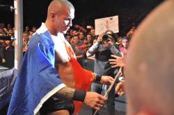 rwfan11:  Randy Orton … while he’s check out that poster,