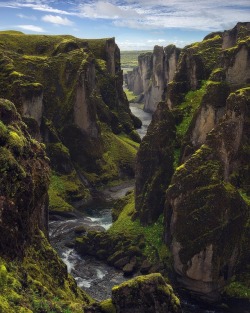 earthlygallery:  Fjaðrárgljúfur by Tor-Ivar Næss