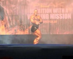 Jeff Long guest posing and holy shit he looks beyond amazing.