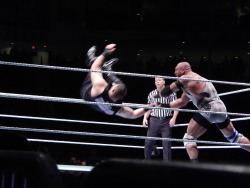 cobra-la–clutch:Kevin Owens v Ryback   - WWE Toronto Sept