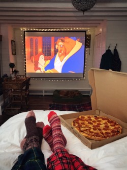 kieljamespatrick:  Disney movies and pizza marathon on a snowy