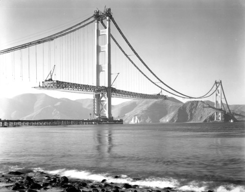 through-a-historic-lens:  The Golden Gate bridge being constructed