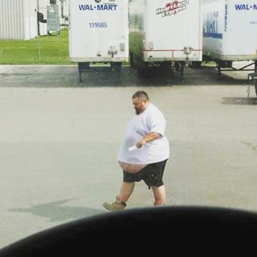 thefatdrake:  walrusblubber:  These truckers are gonna cause a sticky accident if they keep it up.https://instagram.com/p/2rwhRAKMma/  Oof! O_O  Whelp, time to open a truck stop