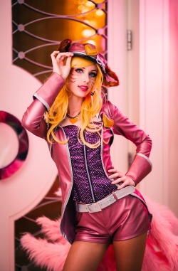 hello-starbuxx:  Popstar Ahri ph: Kevinertia https://linktr.ee/starbuxx