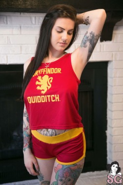 sglovexxx:   Moony Suicide - Quidditch Tryoutshttps://suicidegirls.com/girls/moony/album/2118457/quidditch-tryouts/