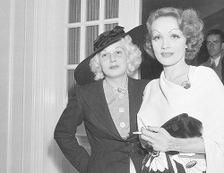 gregorypecks-deactivated2014032:  Jean Harlow and Marlene Dietrich