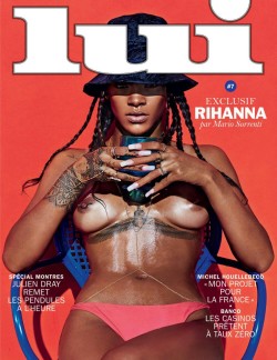the-freshiest:  Rihanna topless 