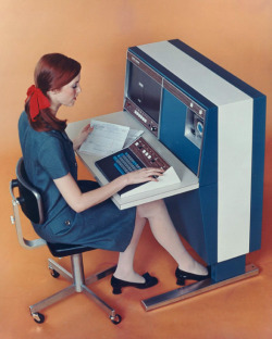 midcenturymodernfreak:  1967 Vintage Computing - Via 