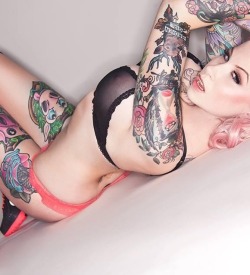 stunningtattoobabes:  Source:Sexy Inked Girlsstunningtattoobabes