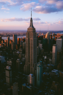 EMPIRE STATE BUILDING Photography by Robert Broadbent