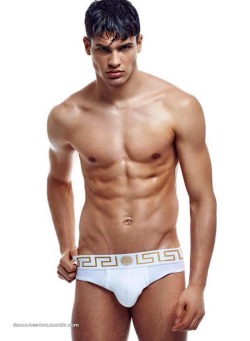 damn, he's hot!
