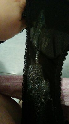 lizzycrow: Look what a slut I am… I woke up to my panties soaking