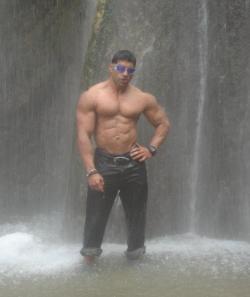 worshipalphamales:  thick-sexy-muscle:  Jivesh - Muscles from