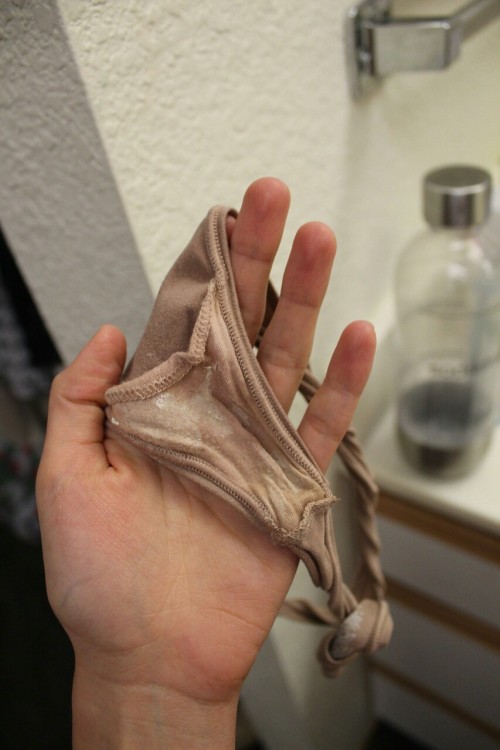 mrmeethre3:  Follow me for more hi quality photos of beautiful panties!