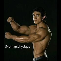 big-strong-tough:  Daniel Roman 