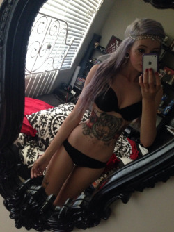 omgsexyink:Omg Sexy Ink Sexy selfie amateur inked girls