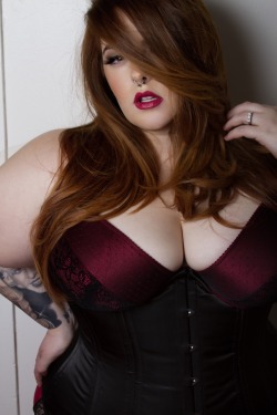 tessmunster:  Modeling SimplyBe’s new Holiday lingerie collection