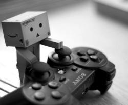 Playing Game | Follow Me 4 More: http://paz-en-el-inframundo.tumblr.com/