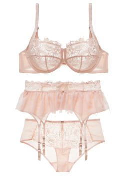 placedeladentelle:  Phoebe by Gossard / 30-38 A-G / Please don’t