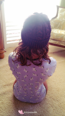 kittysmashh:  This onesie is just too perfect. 