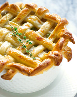 foodluxury:  Love Food? This blog is for you. 