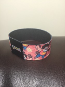 A new SU bracelet from Spencer’s - @theoriginalpatpeezAwesome,