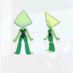 amphibizzy:  PERI SHRUNK…her midsection got teenier omfg…and