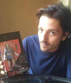 stephenstrangebatch:  Diego Luna and his Captain Cassian Andor