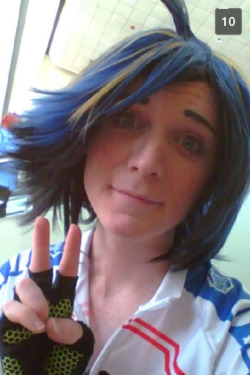 demigirlmaki:  Days 2 and 3 manami and ashikiba selfies~~  