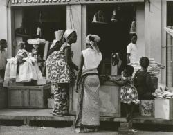 criticalmera:  Paul Strand - Market, Accra 1960s