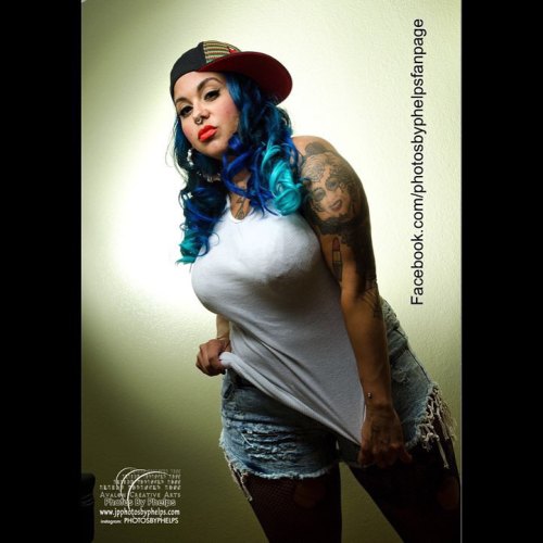 DMT @dmtsweetpoison on her grab life by the balls vibe #knockers #latina #ink #bluehair #curvy #curvymodel #brash #photosbyphelps #rybelmagazine #published #sultry #thick #edgey #dmv #baltimore #modellife #amish #magazine #makeup Photos By Phelps IG: